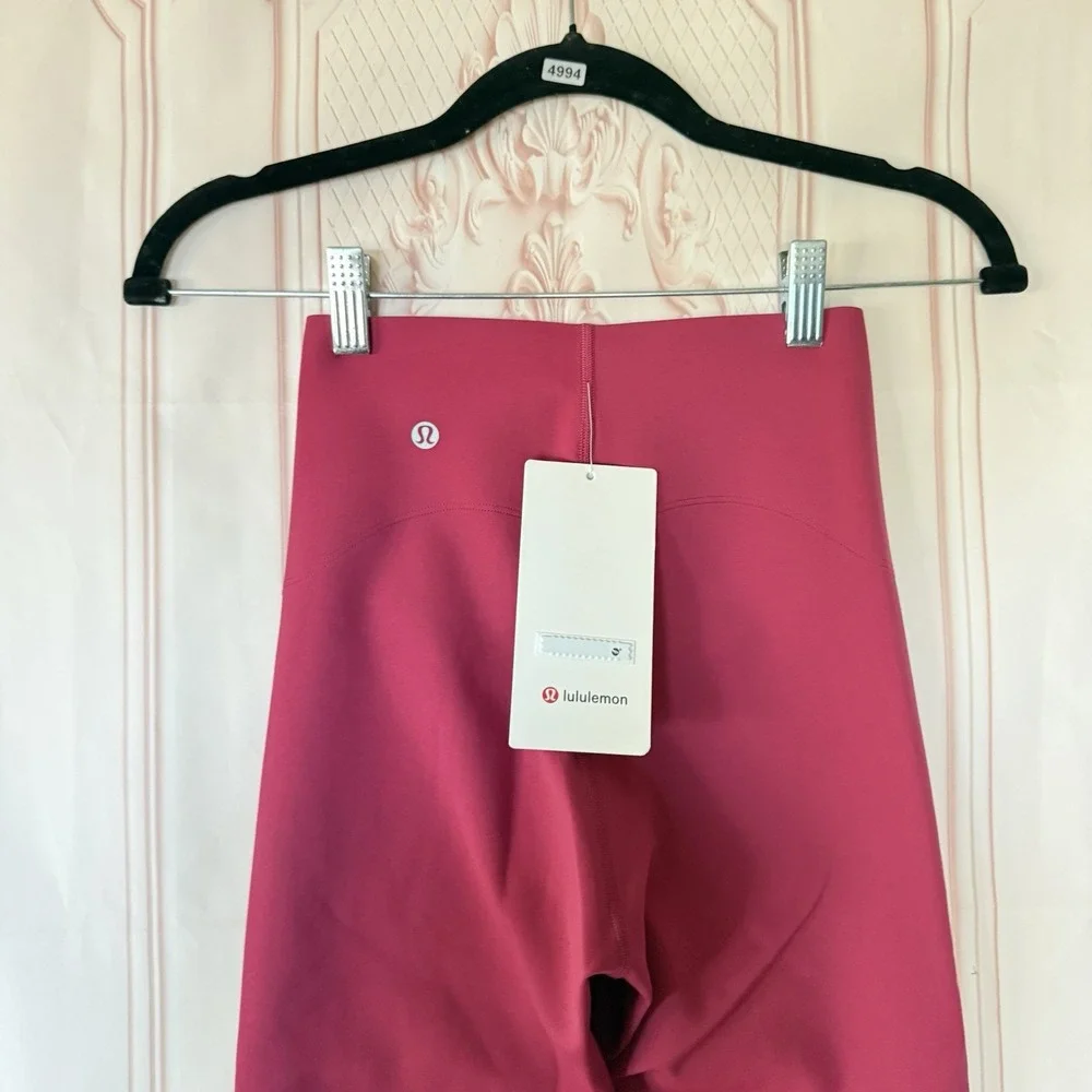 NWT Lululemon Size 4 Glow Up HR Tight Leggings 28